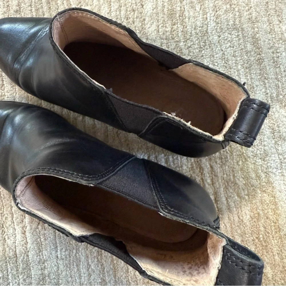 Madewell The Carina Boot In True Black Leather Chelsea Bootie size: 8 - Picture 8 of 9